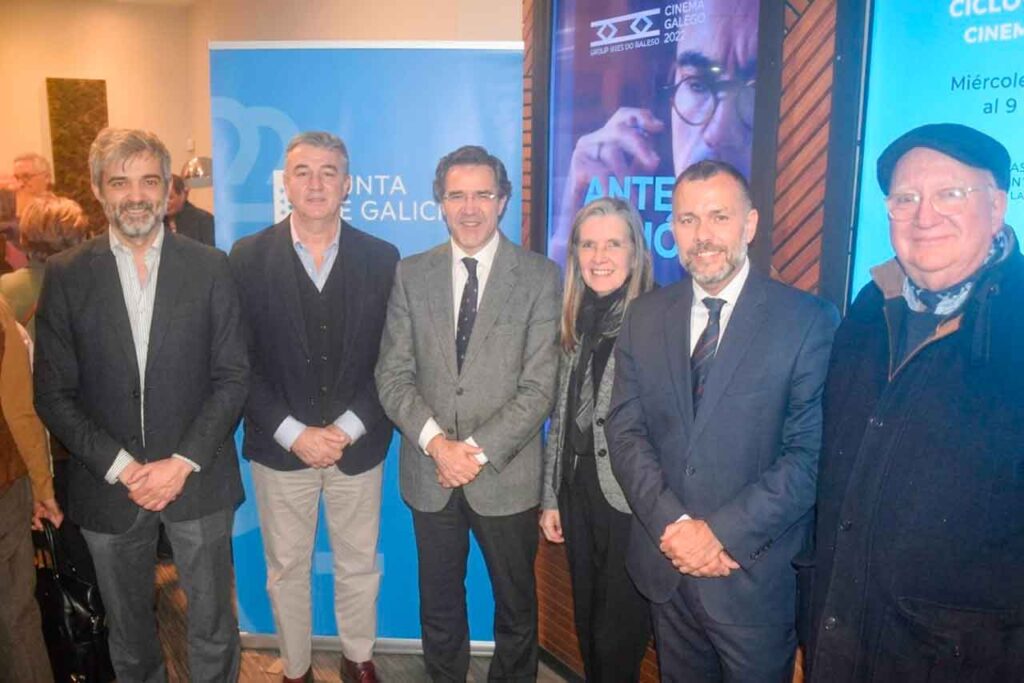 Juan Manuel López, Juan Carlos Gafo, Javier Salido, Elvira Domínguez y Ramiro Rodríguez Bausero antes de la proyección.
